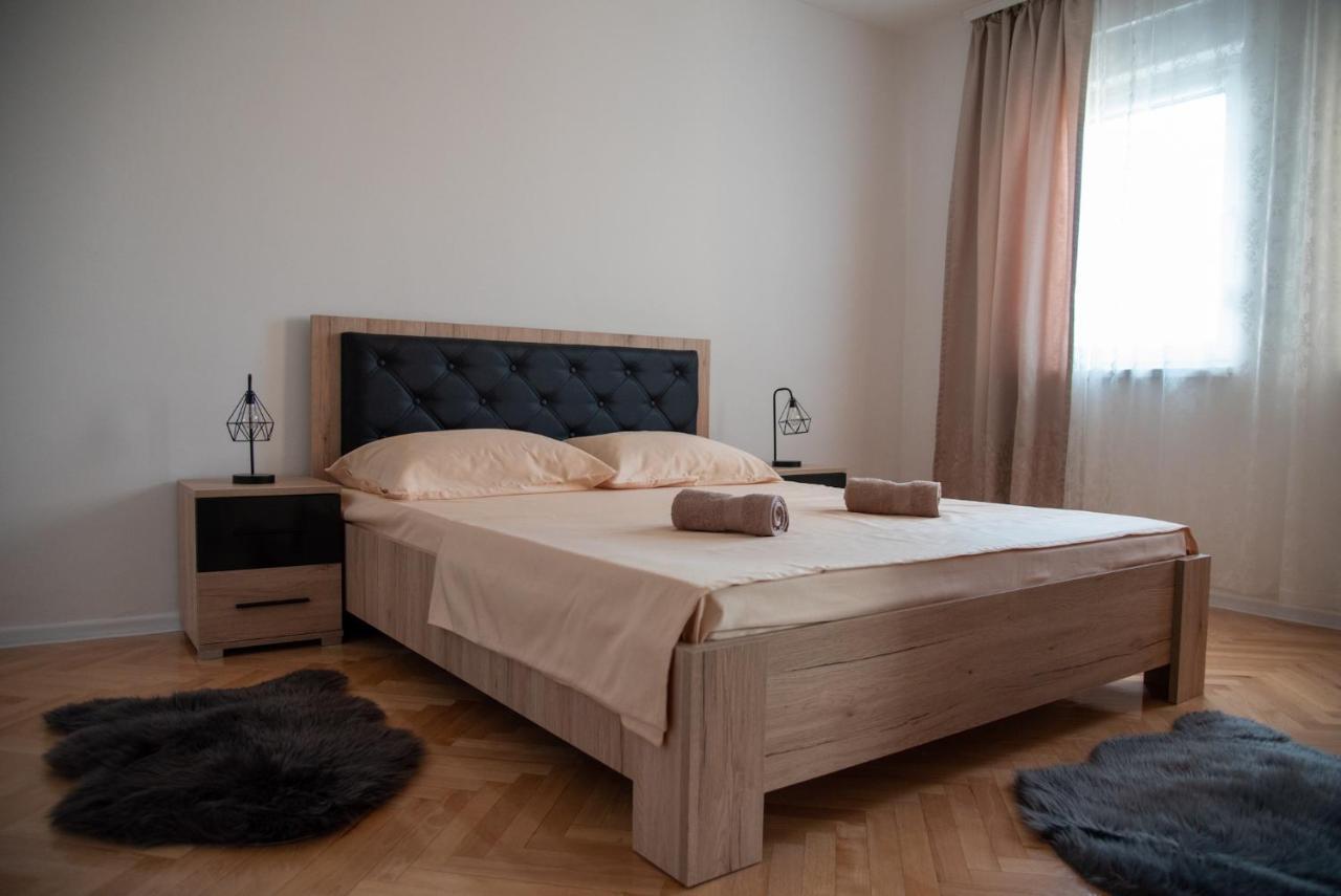 Apartman Ante Livno Bagian luar foto